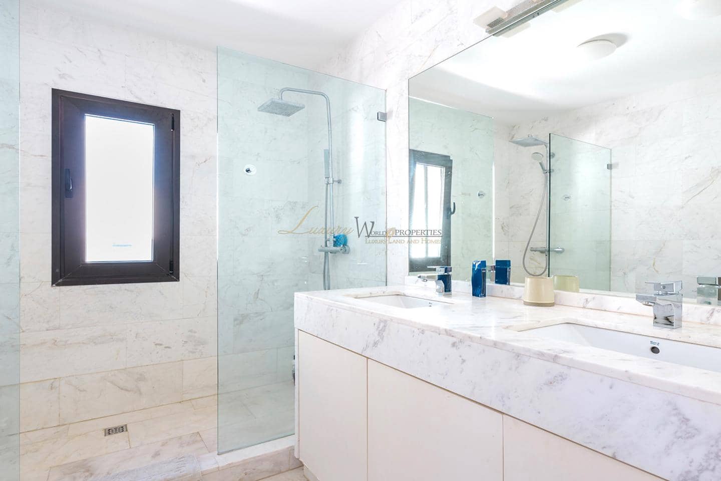 5 quarto Moradia para venda em Costa Adeje com piscina garagem - 2 730 000 € (Ref: 9426491)