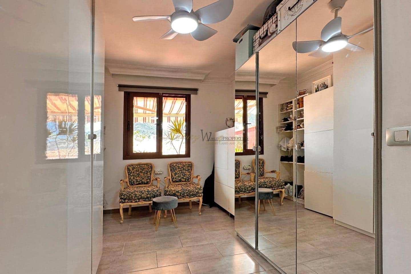 4 chambre Villa/Maison à vendre à Costa Adeje avec piscine garage - 630 000 € (Ref: 9431996)