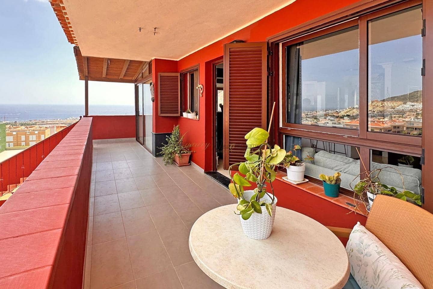 4 chambre Villa/Maison à vendre à Costa Adeje avec piscine garage - 630 000 € (Ref: 9431996)