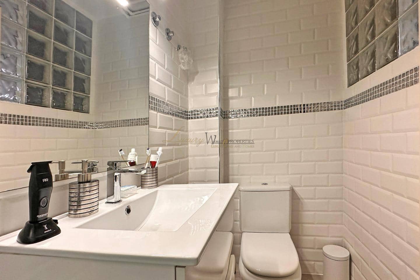 4 chambre Villa/Maison à vendre à Costa Adeje avec piscine garage - 630 000 € (Ref: 9431996)