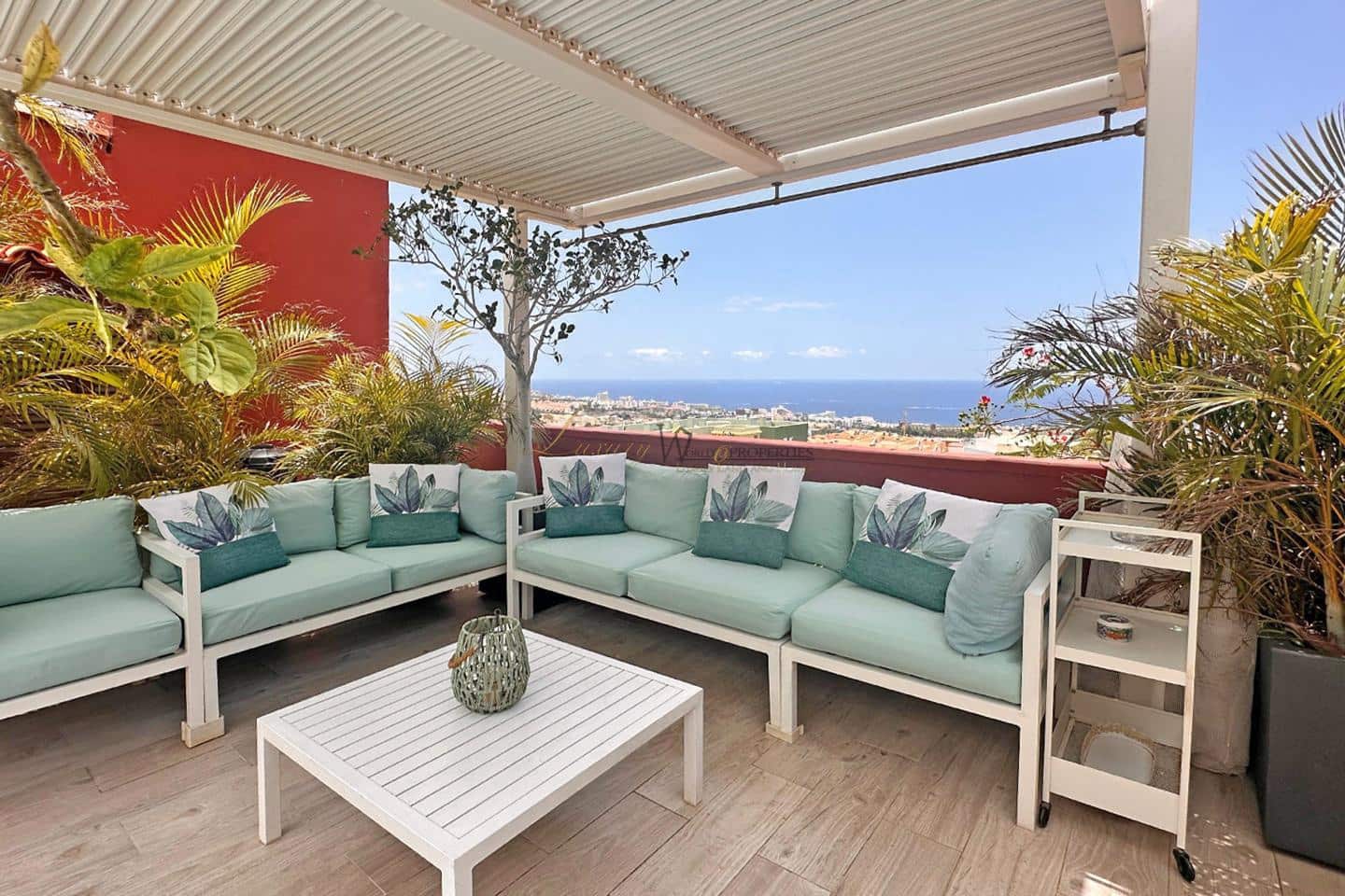 4 chambre Villa/Maison à vendre à Costa Adeje avec piscine garage - 630 000 € (Ref: 9431996)