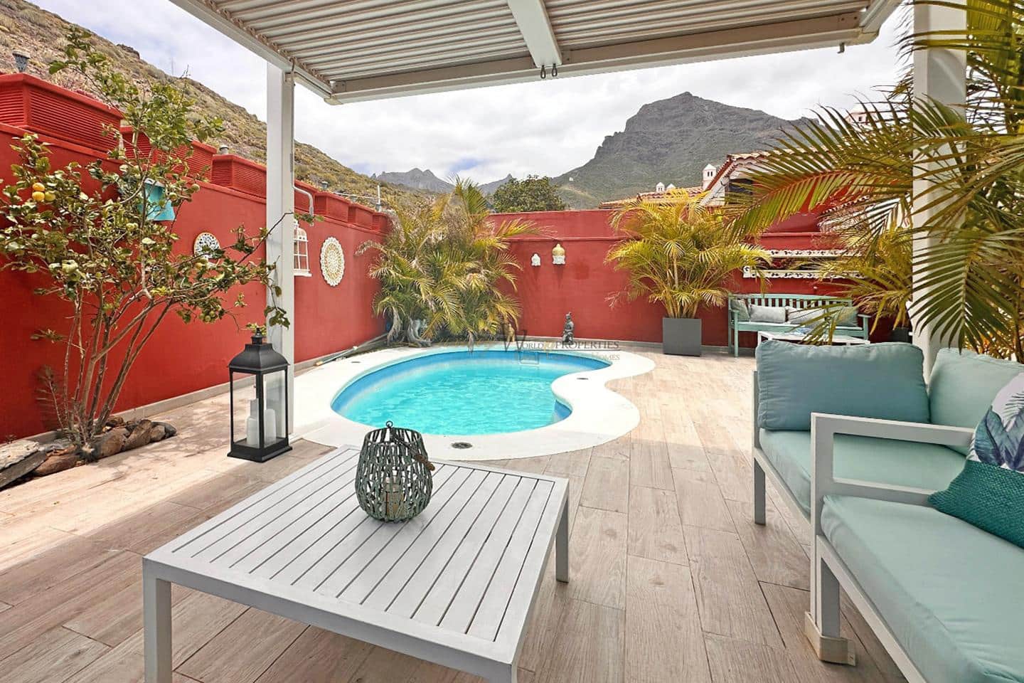 4 chambre Villa/Maison à vendre à Costa Adeje avec piscine garage - 630 000 € (Ref: 9431996)
