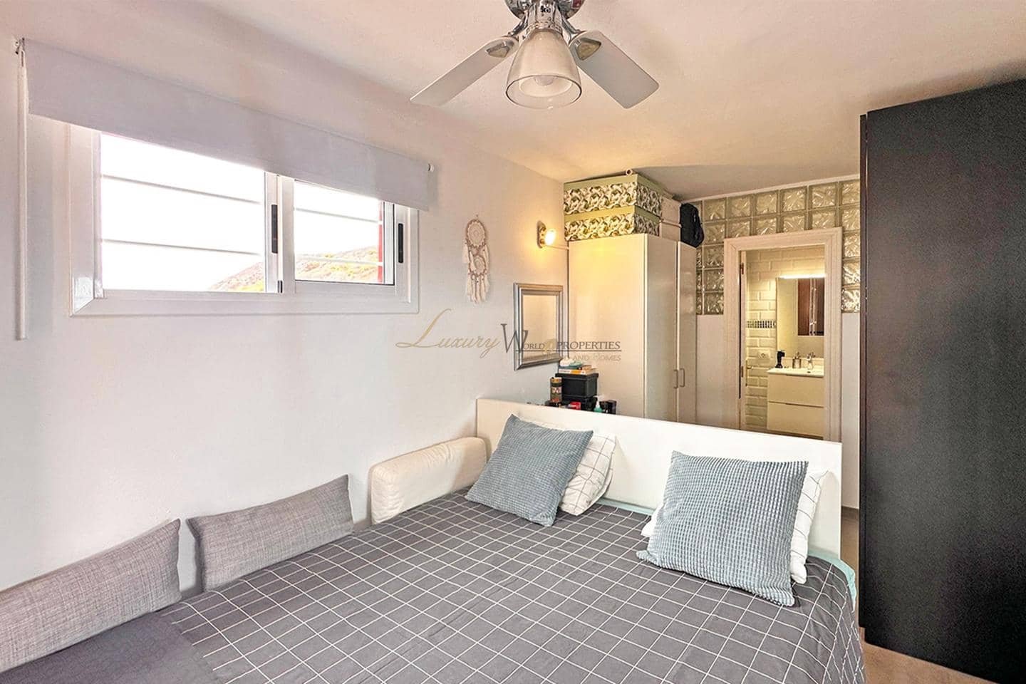 4 chambre Villa/Maison à vendre à Costa Adeje avec piscine garage - 630 000 € (Ref: 9431996)