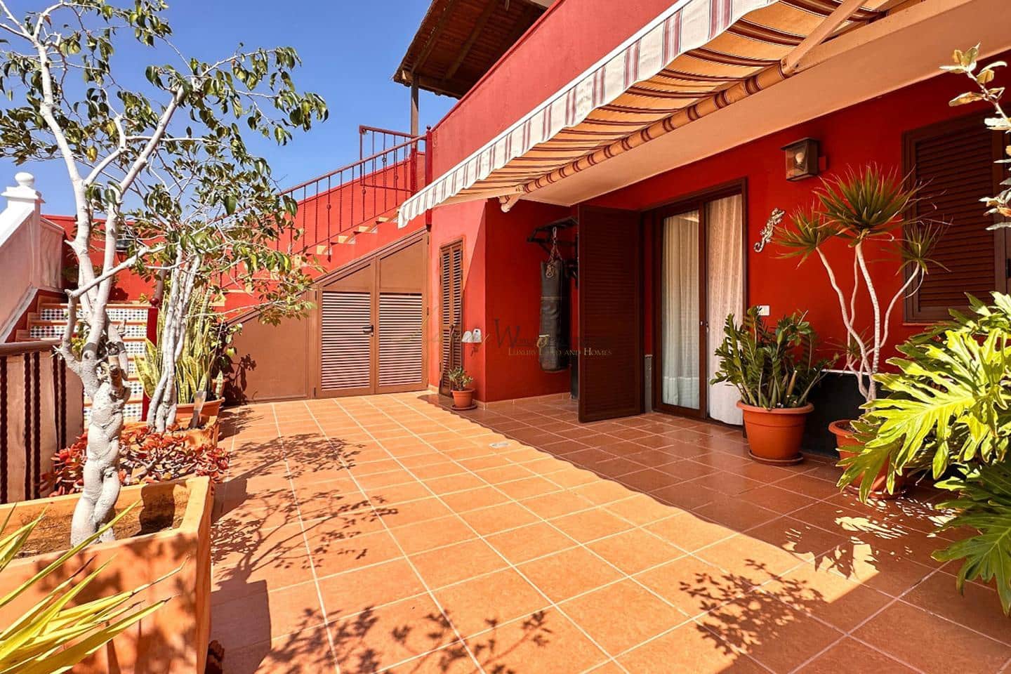 4 chambre Villa/Maison à vendre à Costa Adeje avec piscine garage - 630 000 € (Ref: 9431996)