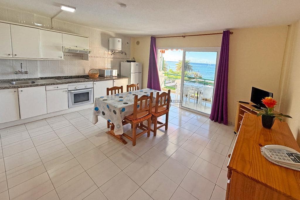 1 chambre Appartement à vendre à Los Cristianos avec piscine - 360 000 € (Ref: 9436283)