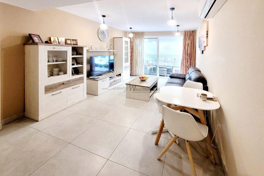 2 bedroom Flat for sale in Adeje with pool garage - € 350,000 (Ref: 9464969)