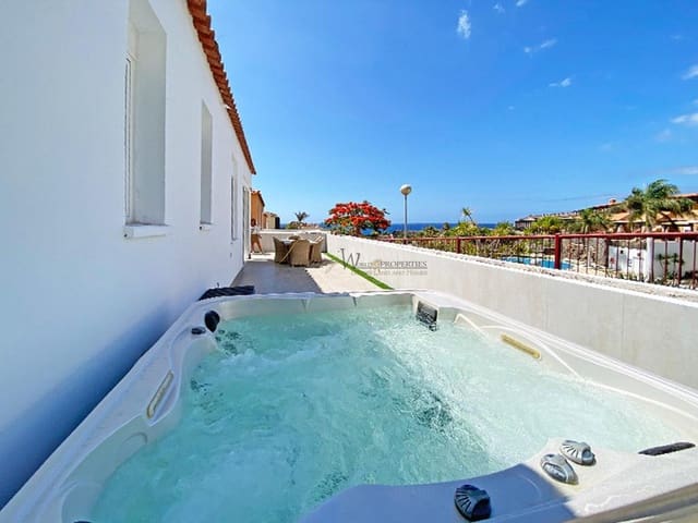 3 bedroom Bungalow for sale in Amarilla Golf, San Miguel de Abona with pool - € 499,000 (Ref: 9481415)