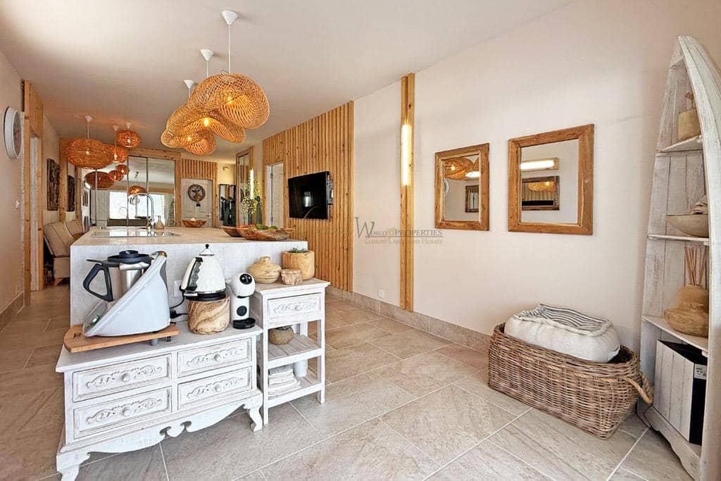 2 bedroom Flat for sale in Costa Adeje with pool garage - € 449,000 (Ref: 9492742)