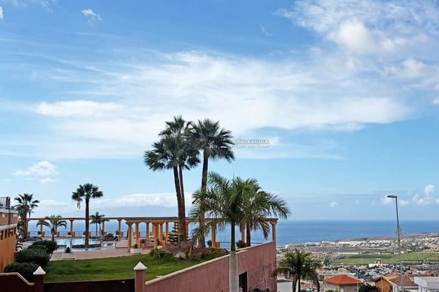 2 bedroom Flat for sale in Torviscas Centro y Alto, Adeje with pool garage - € 449,000 (Ref: 9492742)