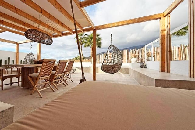 2 bedroom Flat for sale in Torviscas Centro y Alto, Adeje with pool garage - € 449,000 (Ref: 9492742)