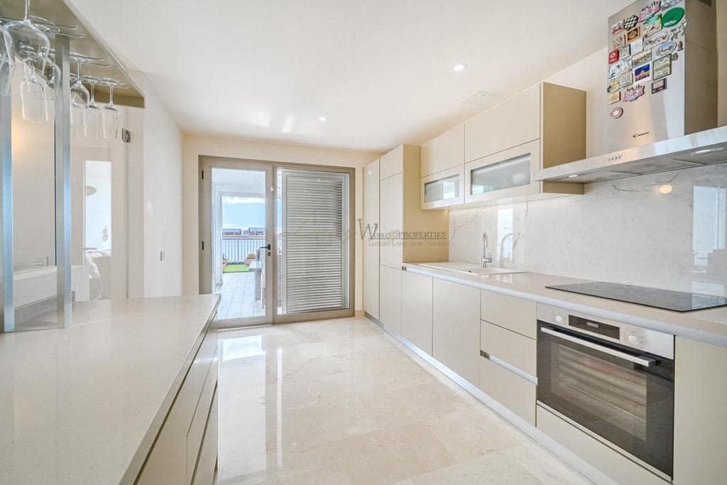 2 bedroom Flat for sale in La Caleta Adeje with pool garage - € 995,000 (Ref: 9500742)