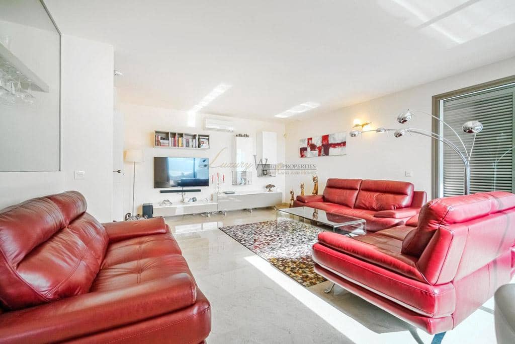 2 bedroom Flat for sale in La Caleta Adeje with pool garage - € 995,000 (Ref: 9500742)