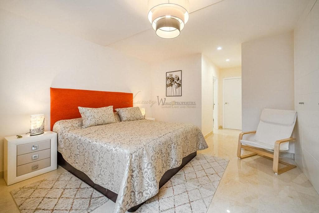 2 bedroom Flat for sale in La Caleta Adeje with pool garage - € 995,000 (Ref: 9500742)