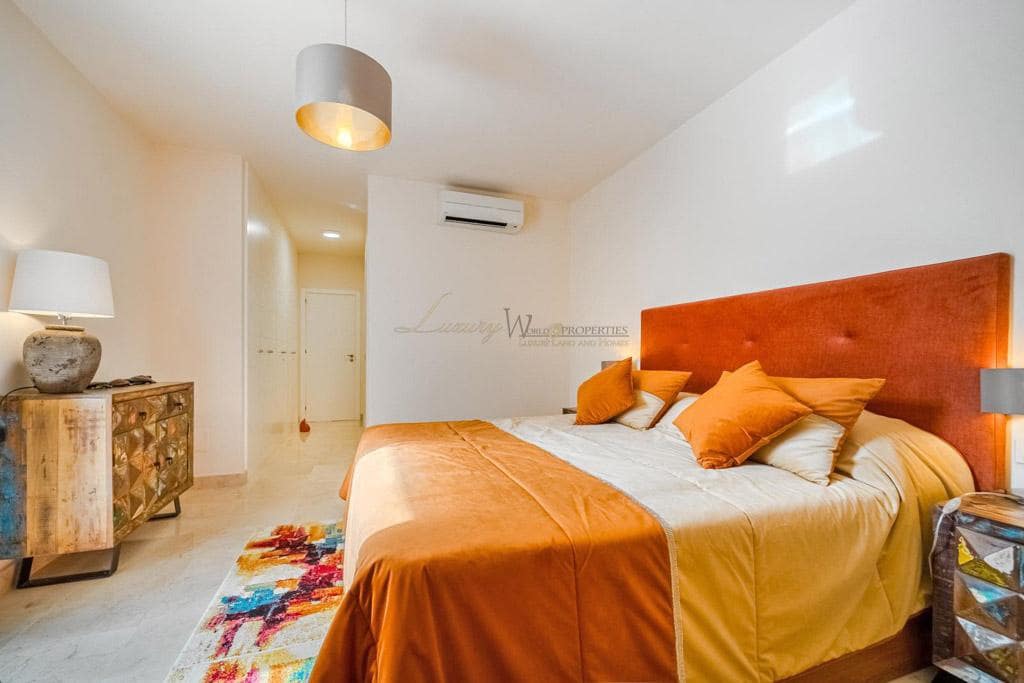 2 bedroom Flat for sale in La Caleta Adeje with pool garage - € 995,000 (Ref: 9500742)