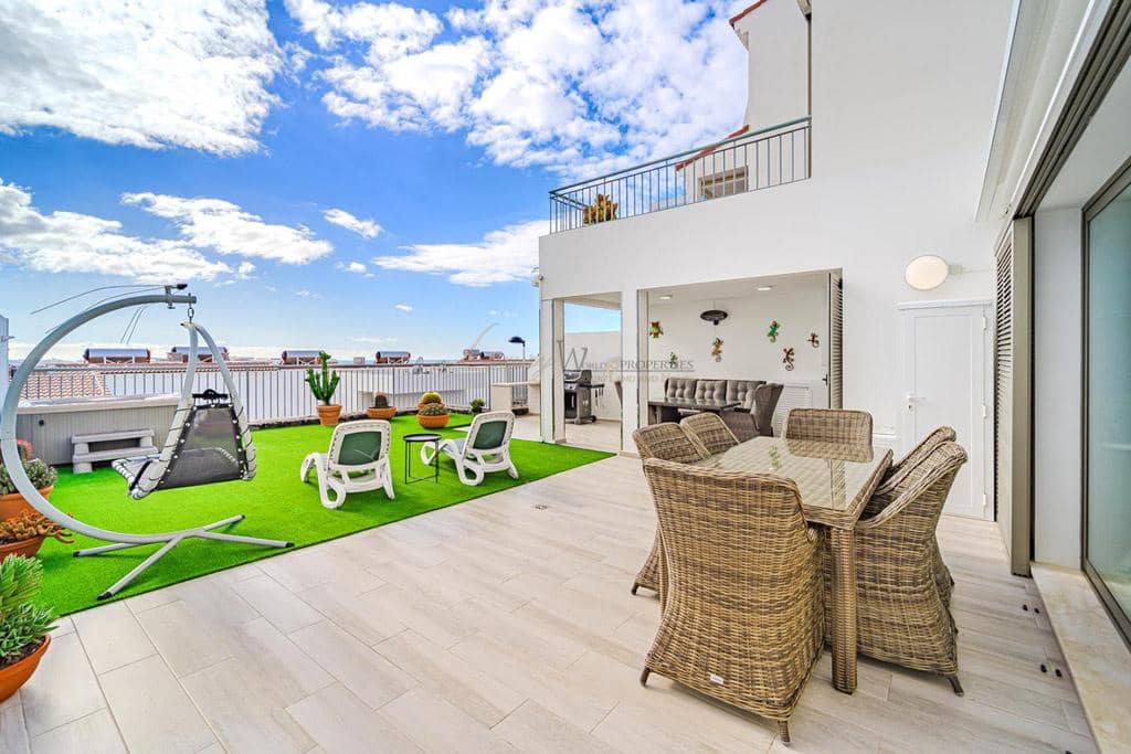 2 bedroom Flat for sale in La Caleta Adeje with pool garage - € 995,000 (Ref: 9500742)