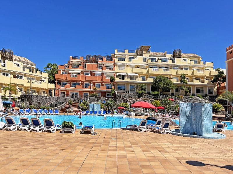 Piso de 2 habitaciones en Los Cristianos en venta con piscina - 262.500 € (Ref: 9510198)