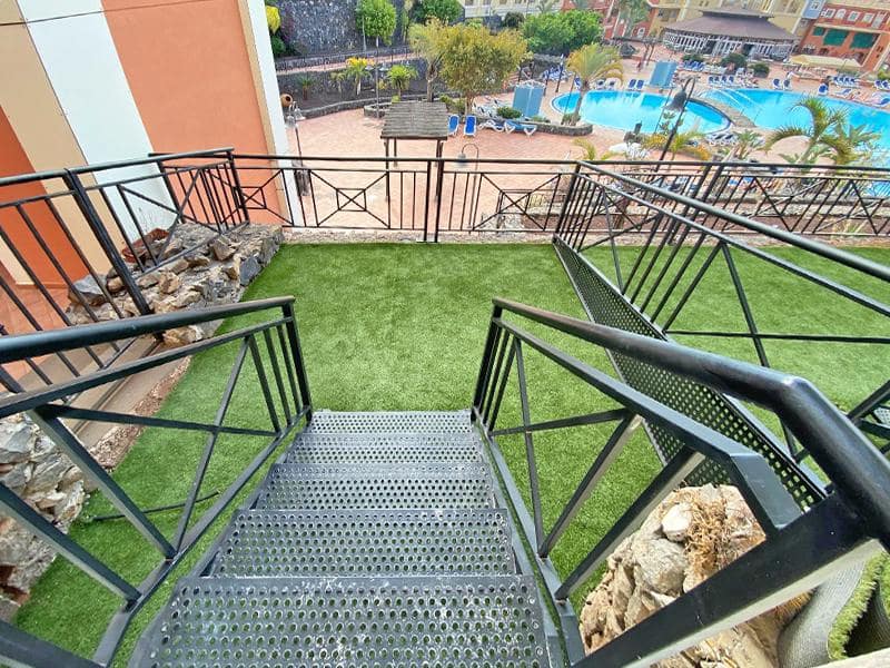 Piso de 2 habitaciones en Los Cristianos en venta con piscina - 262.500 € (Ref: 9510198)