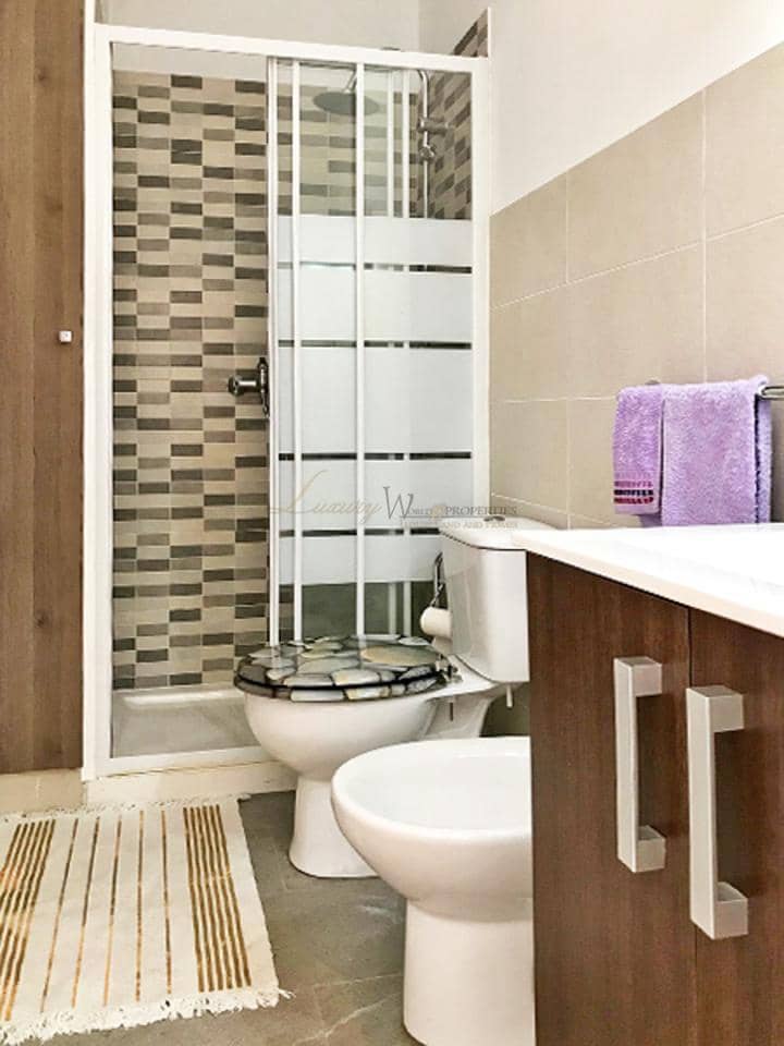 1 soverom Leilighet til salgs i Costa Adeje med svømmebasseng - € 185 000 (Ref: 9511136)