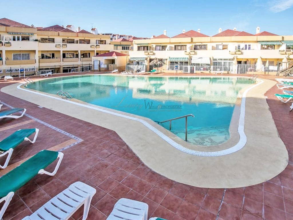 1 soverom Leilighet til salgs i Costa Adeje med svømmebasseng - € 185 000 (Ref: 9511136)