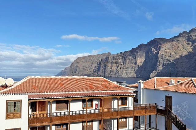 1 sovrum Lägenhet till salu i Los Gigantes, Santiago del Teide - 149 000 € (Ref: 9532624)
