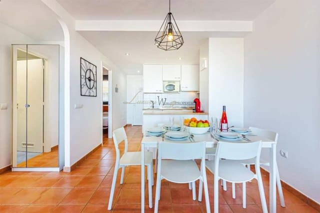 Piso de 2 habitaciones en Playa Paraiso, Adeje en venta con piscina garaje - 359.000 € (Ref: 9542476)