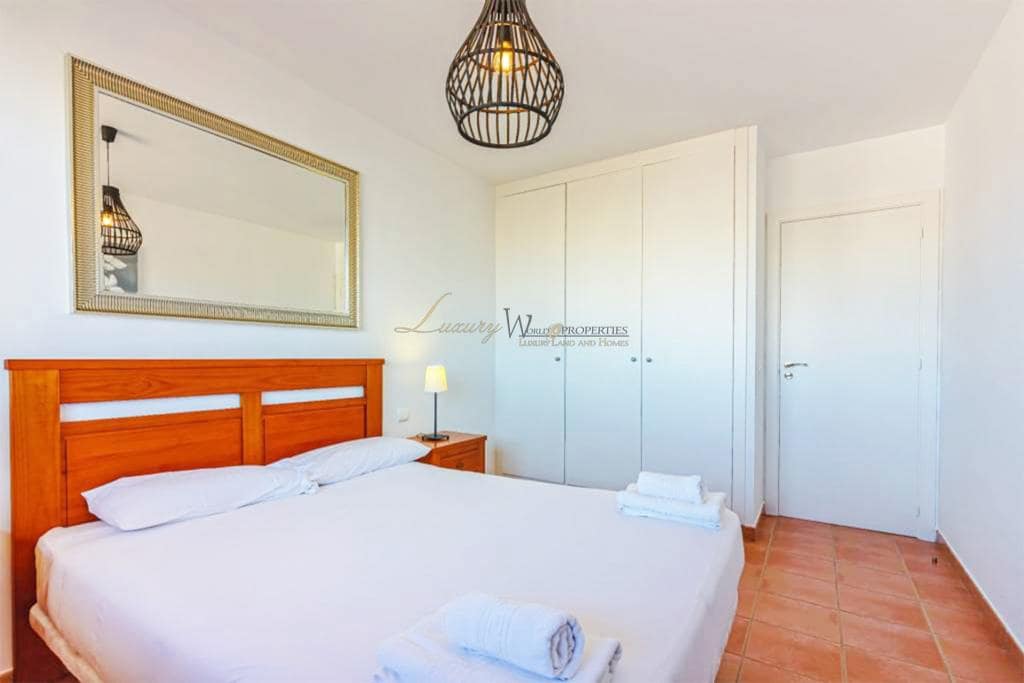 Piso de 2 habitaciones en Playa Paraiso en venta con piscina garaje - 359.000 € (Ref: 9542476)