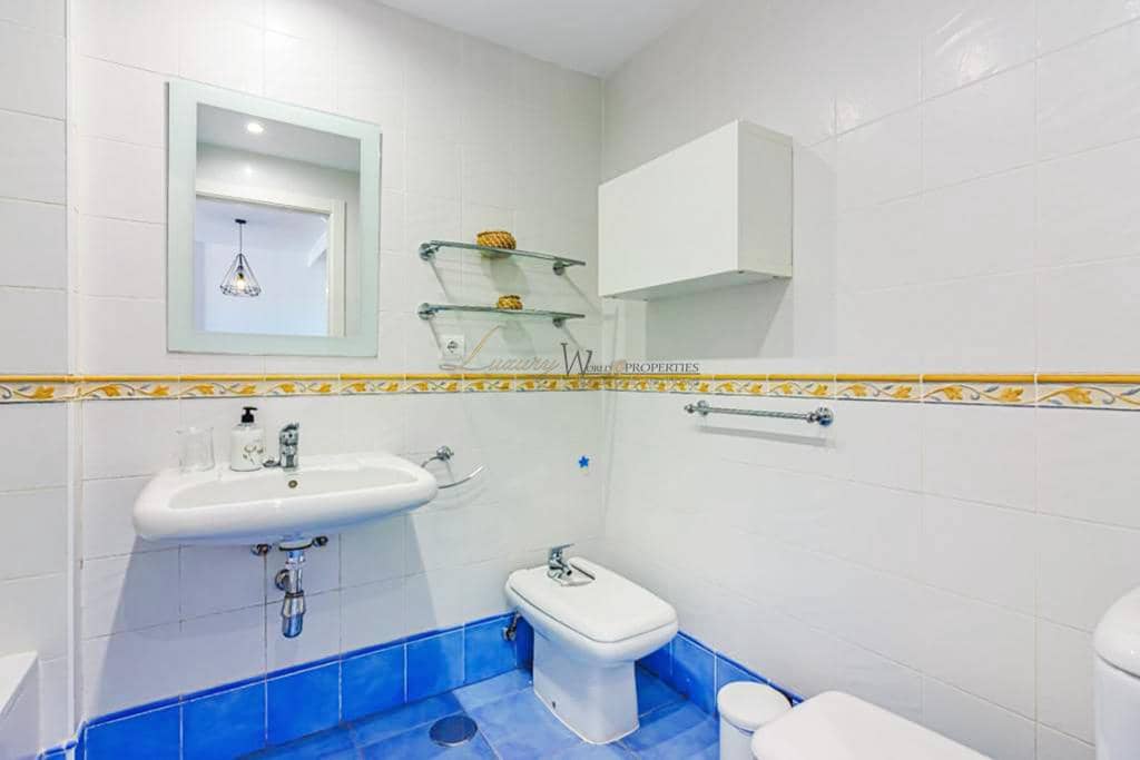 Piso de 2 habitaciones en Playa Paraiso en venta con piscina garaje - 359.000 € (Ref: 9542476)