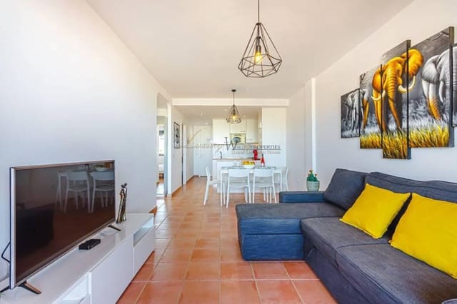 Piso de 2 habitaciones en Playa Paraiso, Adeje en venta con piscina garaje - 359.000 € (Ref: 9542476)