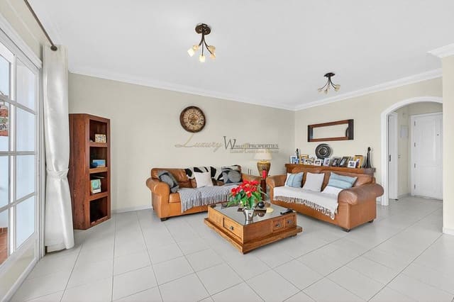 3 sovrum Villa till salu i Torviscas Centro y Alto, Adeje med pool garage - 659 000 € (Ref: 9550225)