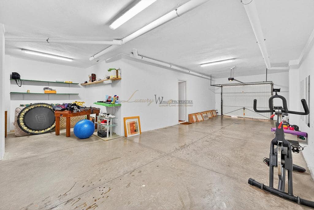 3 sovrum Villa till salu i Costa Adeje med pool garage - 659 000 € (Ref: 9550225)