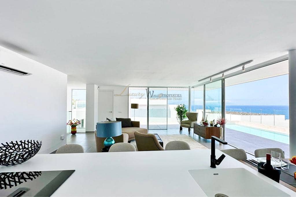 3 bedroom Villa for sale in Callao Salvaje with pool garage - € 1,590,000 (Ref: 9553008)