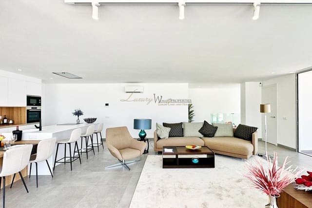 3 bedroom Villa for sale in Callao Salvaje, Adeje with pool garage - € 1,590,000 (Ref: 9553008)