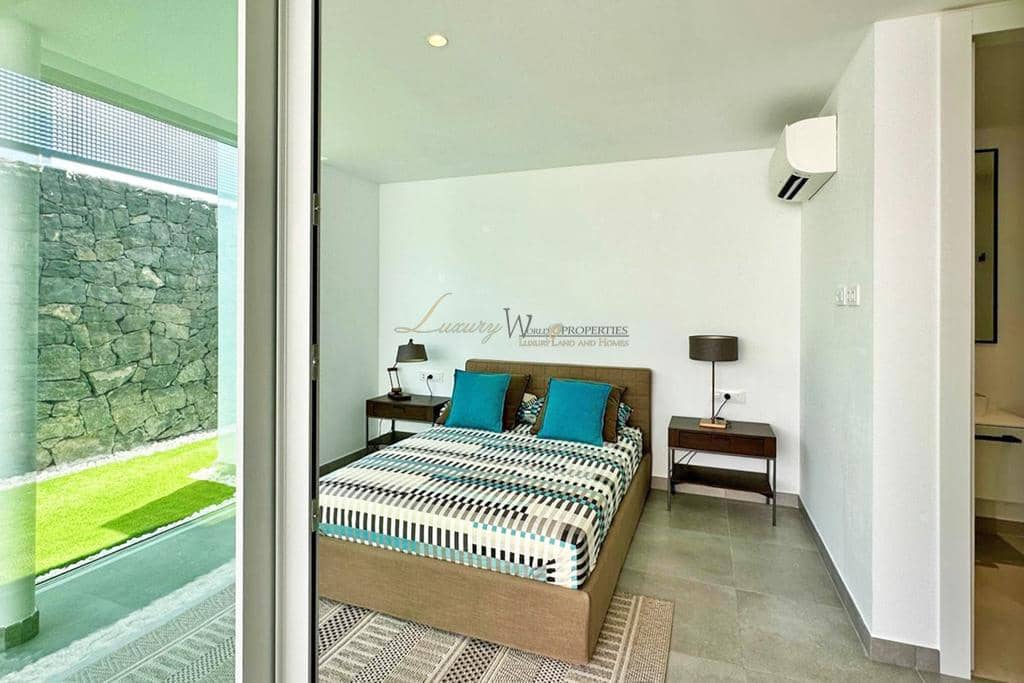 3 bedroom Villa for sale in Callao Salvaje with pool garage - € 1,590,000 (Ref: 9553008)