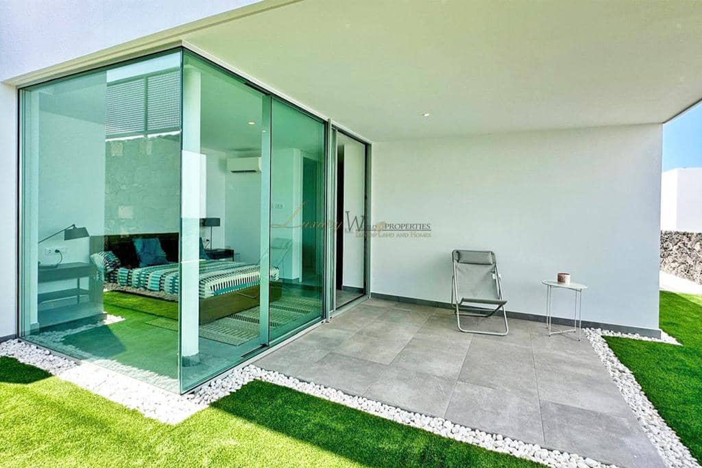 3 bedroom Villa for sale in Callao Salvaje with pool garage - € 1,590,000 (Ref: 9553008)