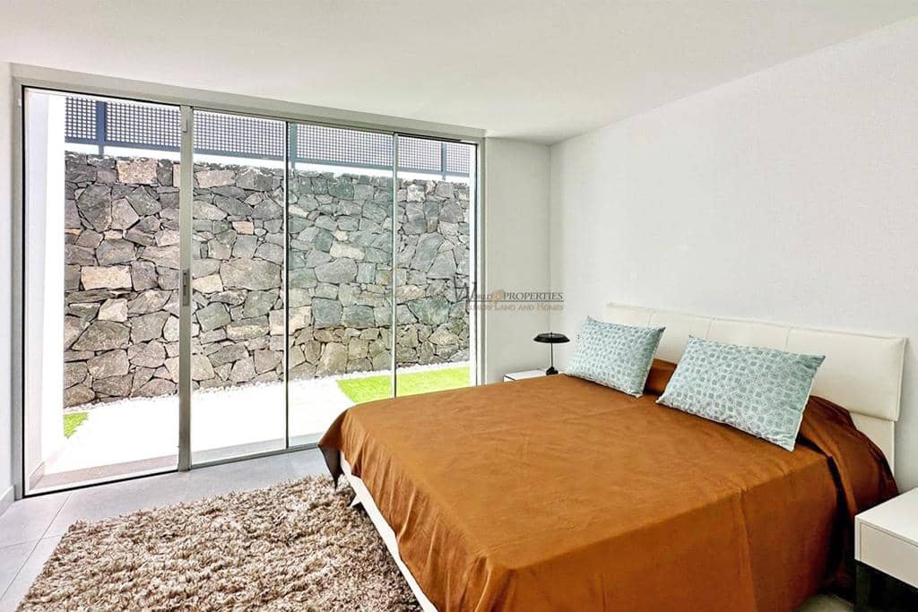 3 bedroom Villa for sale in Callao Salvaje with pool garage - € 1,590,000 (Ref: 9553008)