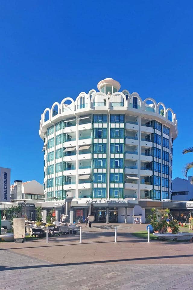 Garaż na sprzedaż w Playa de las Americas - 160 000 € (Ref: 9563707)