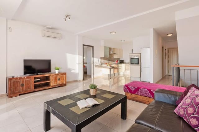 Chalet de 3 habitaciones en Playa del Duque, Adeje en venta con piscina garaje - 885.000 € (Ref: 9569926)