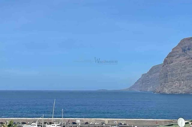 2 quarto Apartamento para venda em Los Gigantes, Santiago del Teide com piscina - 550 000 € (Ref: 9585127)