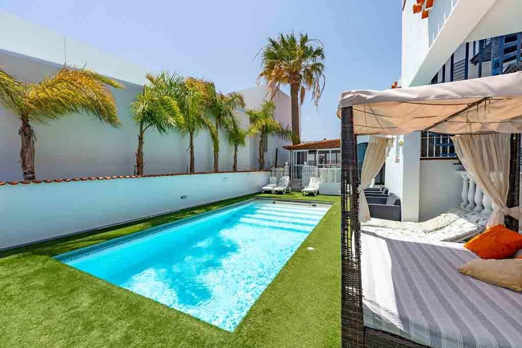 4 soveværelse Villa til salg i Amarilla Golf med swimmingpool garage - € 1.100.000 (Ref: 9632654)