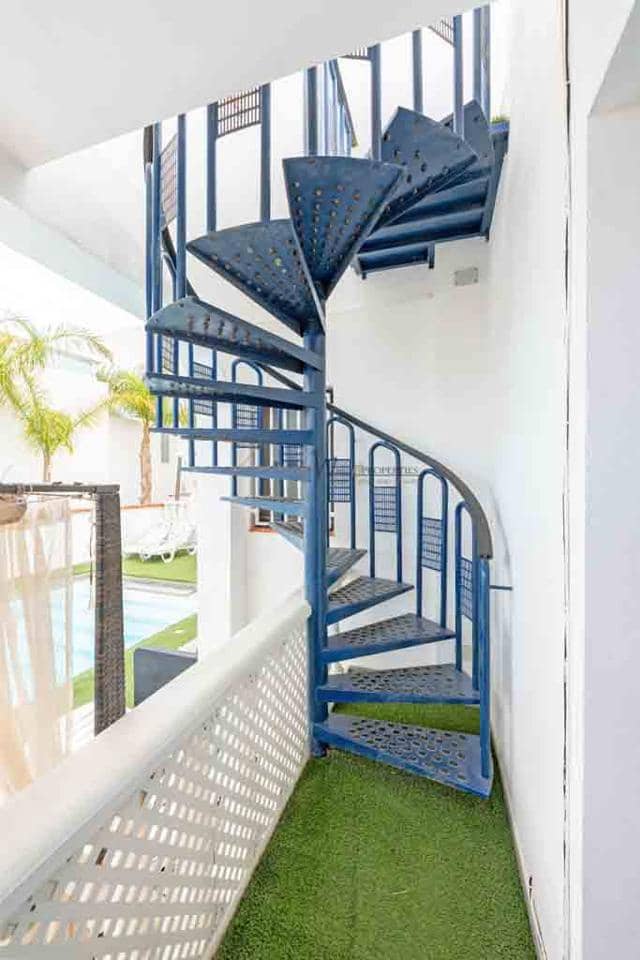 4 soveværelse Villa til salg i Amarilla Golf med swimmingpool garage - € 1.100.000 (Ref: 9632654)