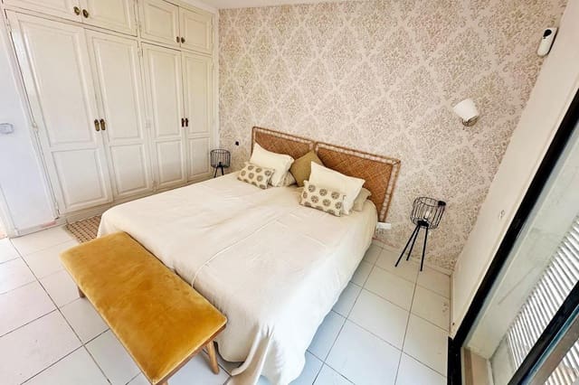 1 soveværelse Lejlighed til salg i San Eugenio Alto, Adeje med swimmingpool - € 250.000 (Ref: 9635072)