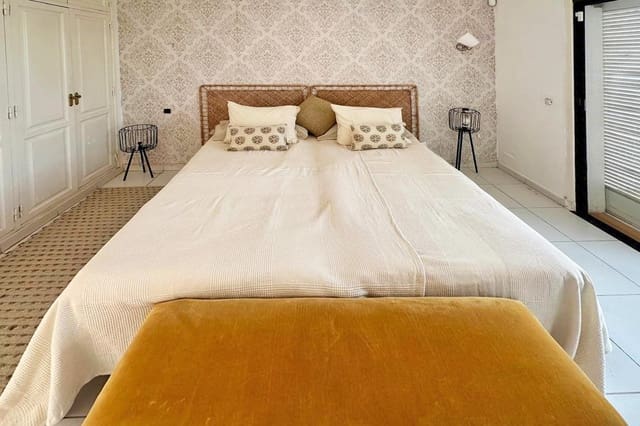 1 soveværelse Lejlighed til salg i San Eugenio Alto, Adeje med swimmingpool - € 250.000 (Ref: 9635072)