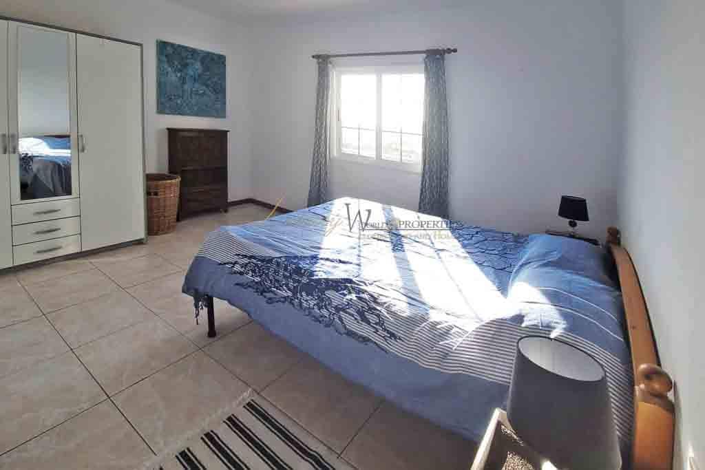 6 bedroom Villa for sale in Buzanada - € 750,000 (Ref: 9646363)