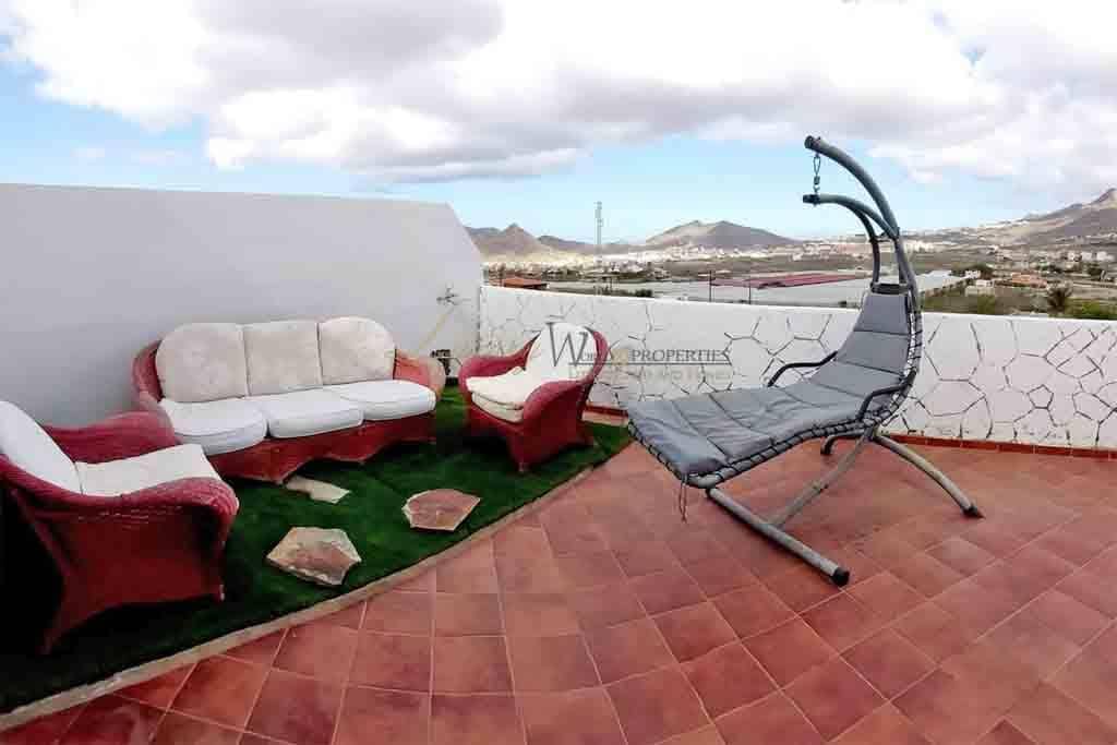 6 bedroom Villa for sale in Buzanada - € 750,000 (Ref: 9646363)