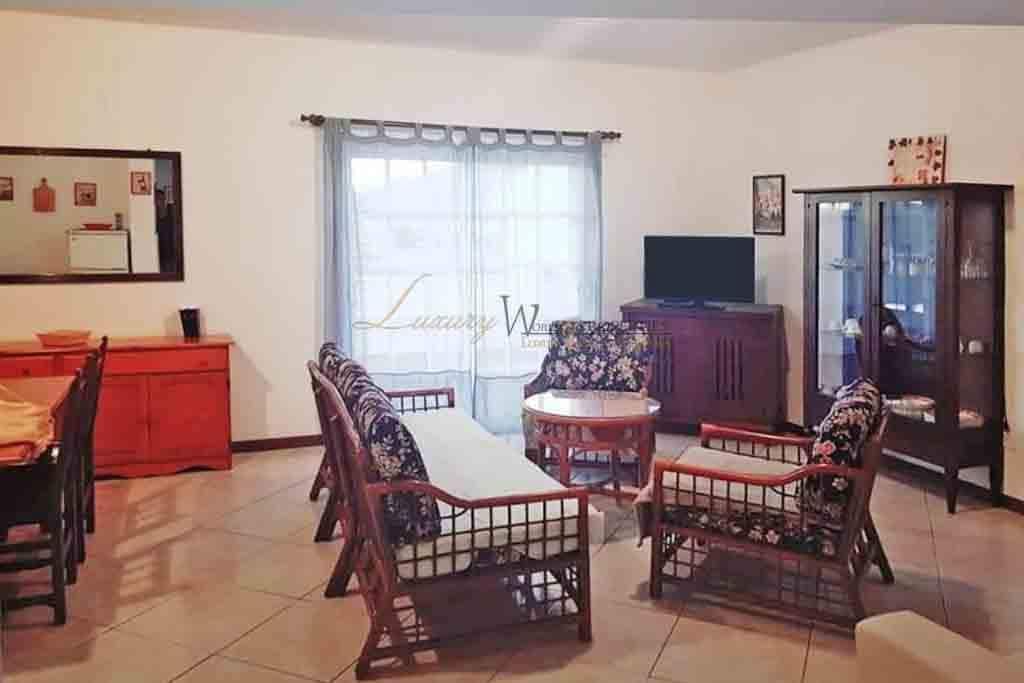 6 bedroom Villa for sale in Buzanada - € 750,000 (Ref: 9646363)