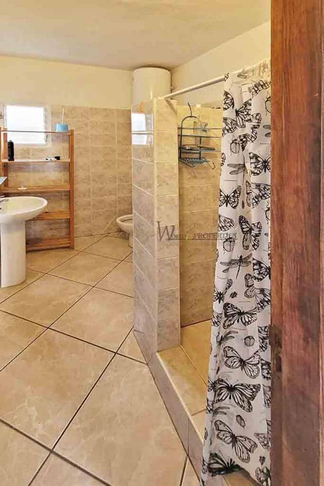 6 bedroom Villa for sale in Buzanada - € 750,000 (Ref: 9646363)