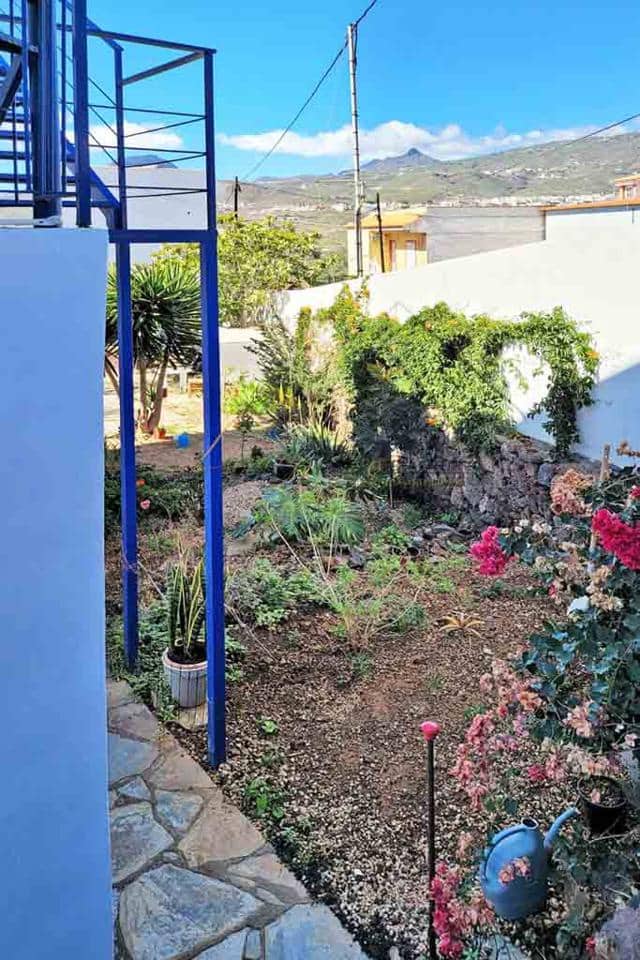 6 bedroom Villa for sale in Buzanada - € 750,000 (Ref: 9646363)