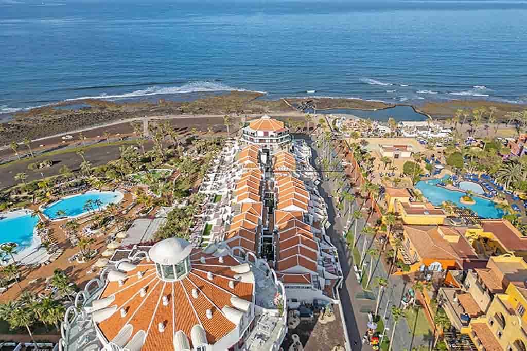 Appartamento in vendita in Playa de las Americas con piscina - 425.000 € (Rif: 9652857)