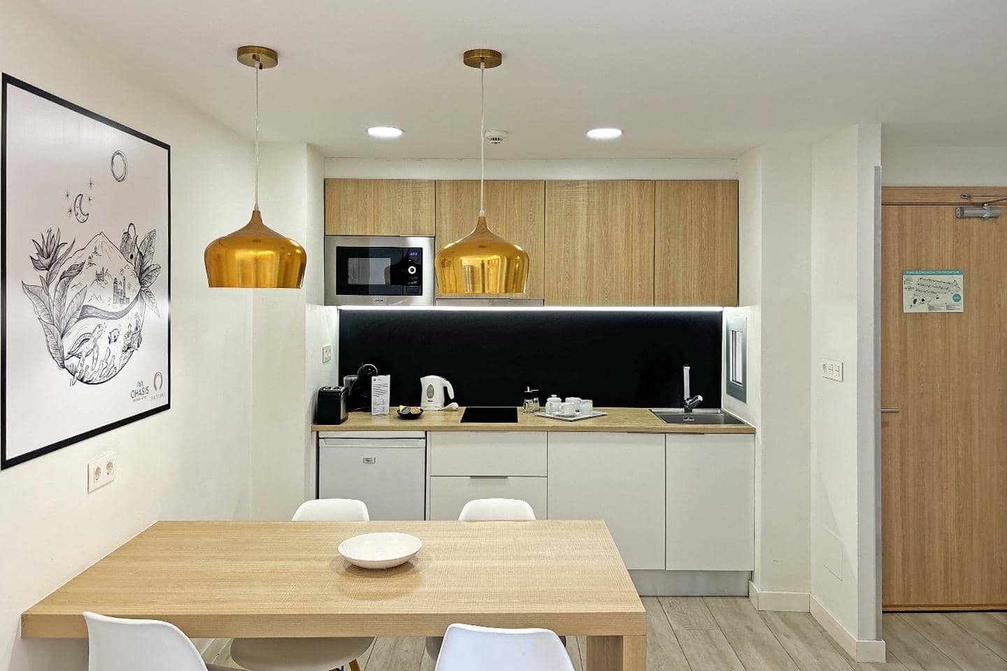 1 soverom Leilighet til salgs i Los Cristianos med svømmebasseng - € 220 000 (Ref: 9654291)