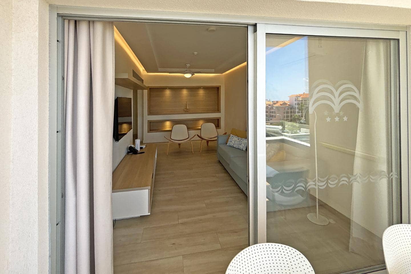 1 soverom Leilighet til salgs i Los Cristianos med svømmebasseng - € 220 000 (Ref: 9654291)